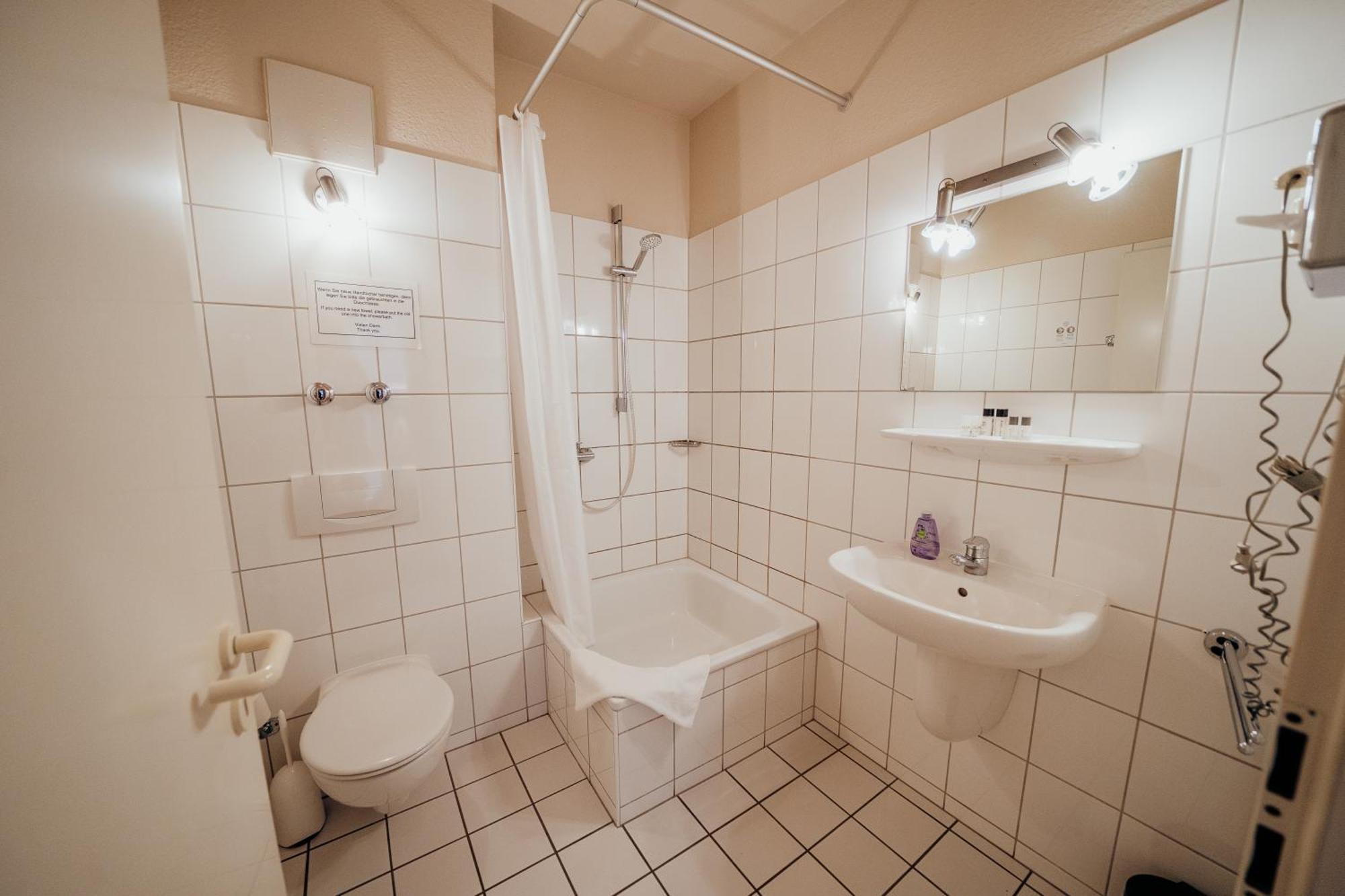 Guestified Liyana Hotel Ratingen Luaran gambar